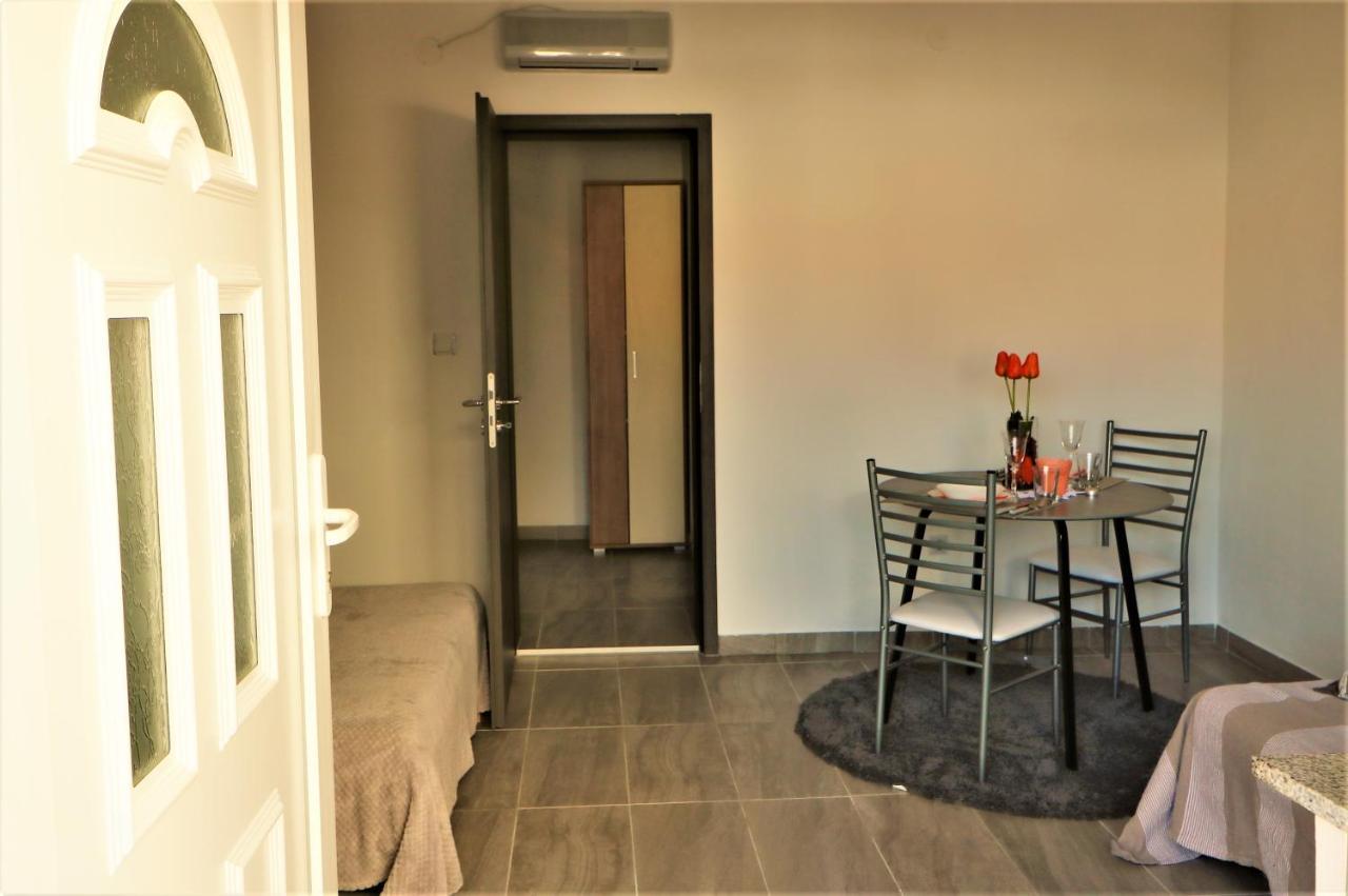Apartmani Pablo Pag Town Eksteriør bilde